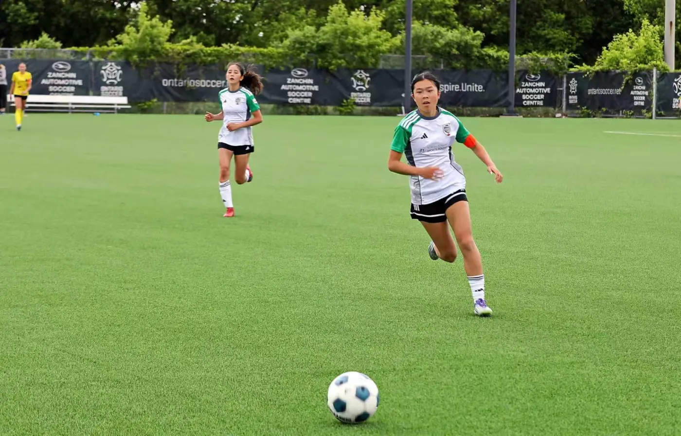 Angelina sprinting into space during a match